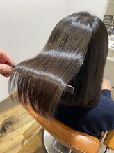 エマヘアーアアトリエ(Emma hair Atelier)