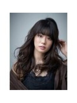 美容室クラフト 富里店の写真/髪に優しいカラーで透明感をプラスしたツヤ感ある髪に♪ずっと輝いていたい大人女性にオススメ◎