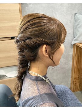 ザ シザーハンズ ナガノ(THE SCISSORS HANDS NAGANO) 毛量多めさんも◎華やか編み下ろしスタイル