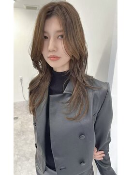 コディー(CODY) ミディアムヘア暗めカラー/デザインカラー/フェイスフレーミング