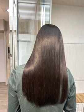 ロウ 町田(ROW) 働く大人女性の為のカット×カラー【ROW町田】