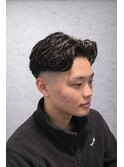 スキンフェードで作る大人のニュアンスパーマ
