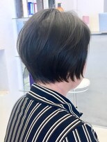 ミッテル(mittell)&nbsp;ショートヘア毛先パーマことりベージュ黒髪ウォーターフォール