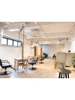 駅徒歩30秒！平日は21時まで営業！≪髪から美しくなる≫がテーマの、働く女子が集まる theS by Dalmony☆