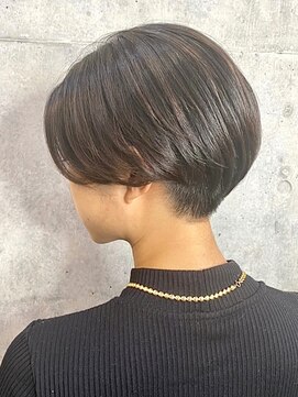 ユアーズ ヘア 恵比寿本店(youres hair) 女性らしい丸みがキレイな首元スッキリ刈り上げベリーショート
