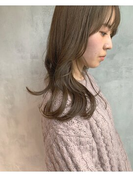 キチ(kichi.) [kichi.] セミロング×カーキベージュ