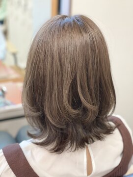 アヴニールバイアクロス 戸塚店(AVENIR by across) 外ハネボブ