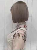 ぱつっとボブ × ミルクティーベージュ【 ayana 】