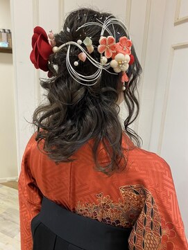 クロップ エス 湘南辻堂(crop es) cropes辻堂谷川 袴×ハーフアップ