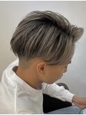 外国人風　ハイライト　ツーブロックマッシュ　