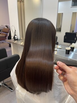 イーナ(iina) 秋冬カラー 暖色カラー カッパーブラウン