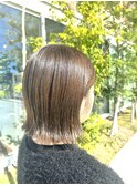 切りっぱなしボブ×オリーブカラー