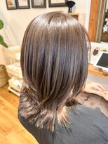 トモリヘアルーム (tomori Hair room)&nbsp;メテオカラーで極上ツヤ髪☆ 外ハネミディアムスタイル