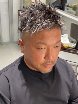 メンズサロン キング 梅田店(Men’s salon K!ng) 波巻きツイストスパイラルパーマ/フェザーパーマ/眉毛/メンズ
