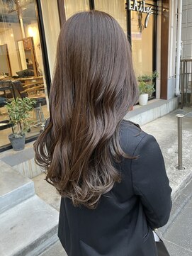 レイリー(LAiLy) ロング　アッシュ　透明感