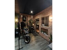 エン フロム ザ バーバー(縁 From the Barber)