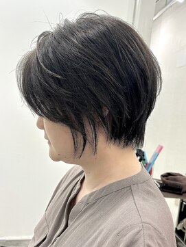 メモリーズ 銀座(Memories) 30代40代50代白髪ぼかし丸みショートくびれショート