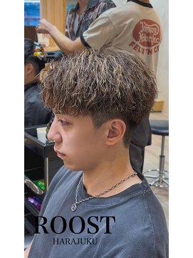 ルースト 原宿店(ROOST) MEN’S HAIR/波巻ツイストスパイラル/フェザーパーマ/眉毛/渋谷