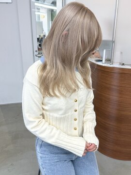 リヴ オオサカ(LIV OSAKA) ホワイトベージュ/ブリーチ/ケアブリーチ/ダブルカラー