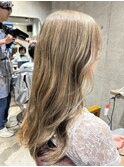 ミルクティーベージュ