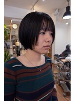 イーズ(e's)&nbsp;さりげない個性の抜け感ショート【honoka】