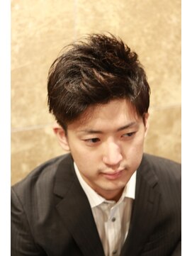 バルビエ グラン 銀座(barbier GRAND) ツーブロックモヒカンショートスタイル <理容室>