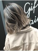 切りっぱなしハイライトボブ