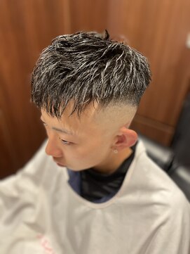 ヒロギンザ 田町店(HIRO GINZA) ダウンパーマ×フェード