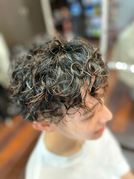 チリン(Chillin’___) メンズ☆スパイラルパーマ