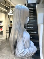 ココモ(KOKOMO) 【NINA】ホワイトカラーにイヤリングブラック