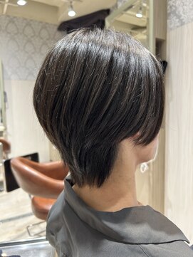 ビス リアン 川口店(Vis lien) 毛流れセンターパート無造作パーマツーブロック刈り上げ