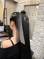 ルクスバイアフィナー(Luxo by Afinar) ハイポニーアレンジ