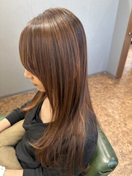 クララデアンシュシュ クララ店(Kurara de UN CHOU-CHOU) ナチュラルストレート