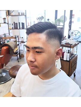 ヘアーサロン カヴィエ(hair salon covie) フェードショート バーバスタイル