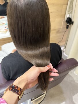 アヴァンス 江坂店(AVANCE.) オリーブベージュ