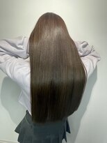 シキ 戸塚(Shiki.) 黒髪/クラゲヘアー/オリーブグレー/小顔/ココアベージュ/戸塚