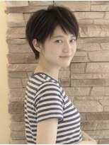 レウナ 外苑前(Reuna)&nbsp;暗めカラーでも可愛い似合わせショート　大人ショート