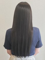 ヴェイスサロン(Vase Salon)&nbsp;刈り上げセンターパートクラゲヘアーオリーブグレー27
