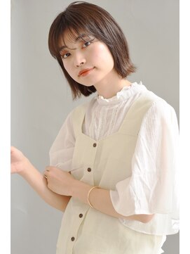 ジョエミバイアンアミ(joemi by Un ami) 【joemi　新宿】耳かけもかわいい大人切りっぱなしボブ　近江