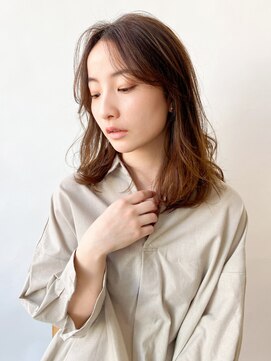 クーラ(Cura) *コテ巻き風ニュアンスパーマ・アッシュベージュ