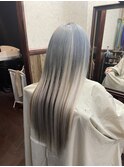 グレーベースにシルバーアッシュでバレイヤージュ風にエクステ