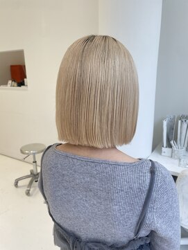 ハイブ 金沢(Hive) パツッとボブ　ブロンドヘアー