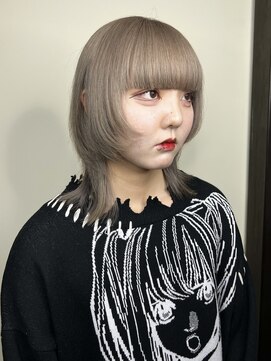 ミディアムウルフカットネオウルフカット顔まわりレイヤーカット