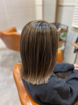 キア(Kia.) ミディアム　ボブ