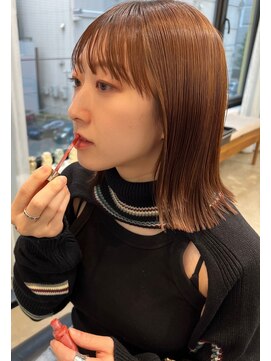 ポール(pole) 艶髪ストレートヘア