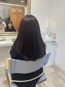 イア(oia) ショコラピンクのレイヤースタイル