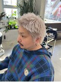 ホワイトカラースパイキーショート