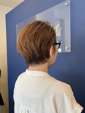 ホリスティックビューティーファミリア くびれショート