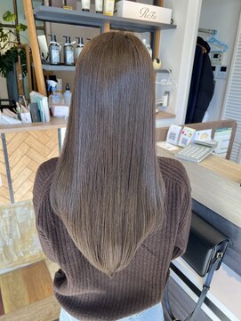 オリーブベージュ＋顔周りレイヤー