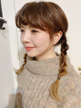 コンパス(COMPASS) おさげヘアアレンジ